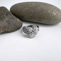 Hydrangea Flower Ring