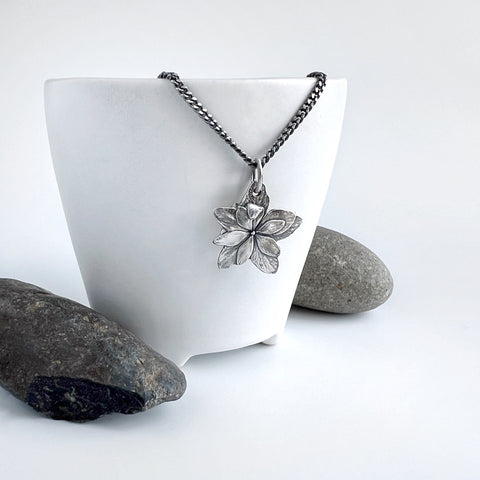 Shooting Star Hydrangea Necklace Small