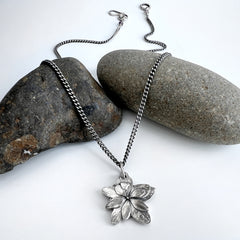 Shooting Star Hydrangea Necklace Small
