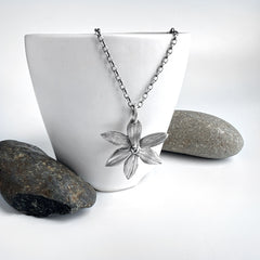 Rosy Posy Flower Necklace