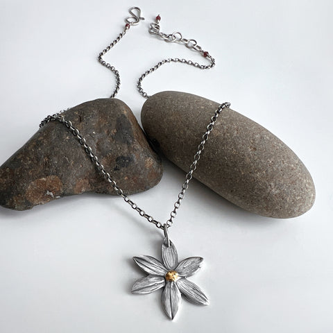 Rosy Posy Flower Necklace
