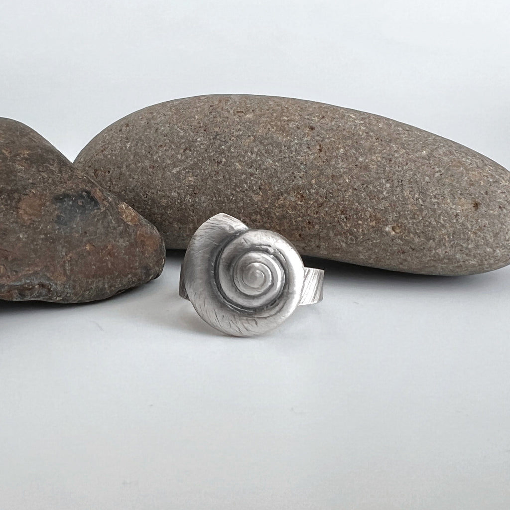 Spiral hotsell shell ring
