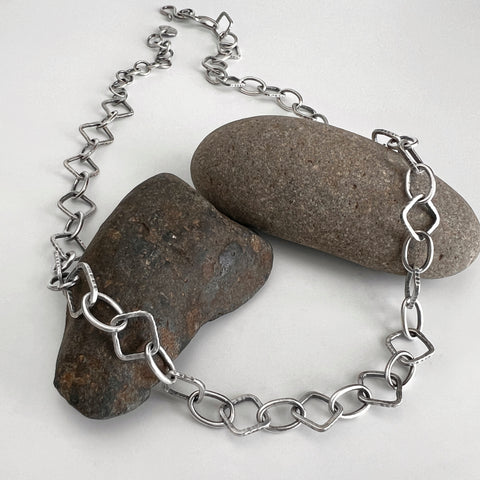 Textured Square and Oval Chain Necklace