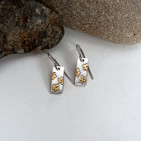 Dainty Silver Flower Earrings